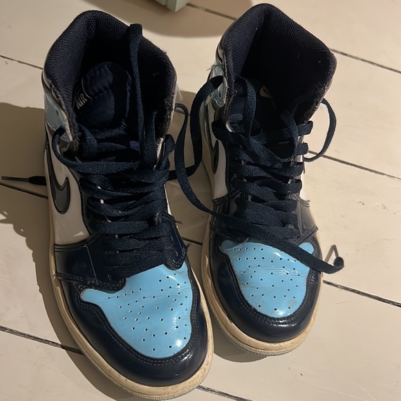 Nike high top blue shiny sneakers - Picture 2 of 2